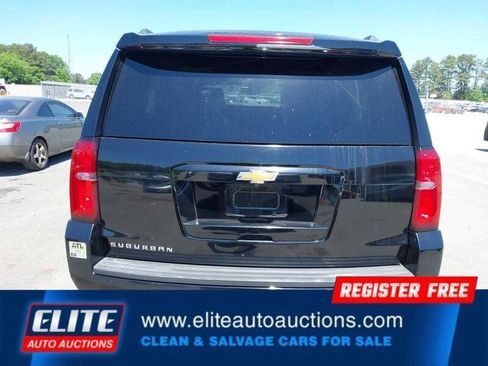 Used 2020 Chevrolet Suburban LT image 31