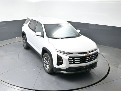 Used 2025 Chevrolet Equinox LT image 17