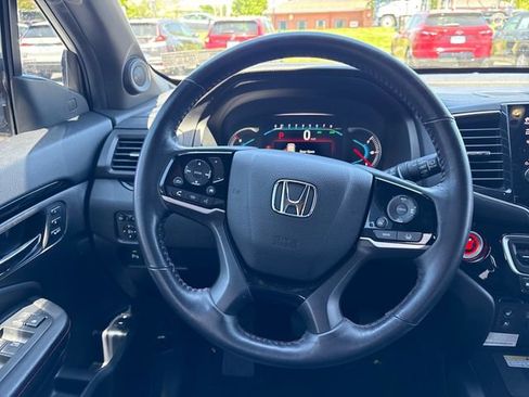 Used 2022 Honda Pilot Black Edition image 15