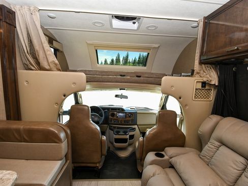 Used 2019 Ford E-450 and Econoline 450 Super Duty w/ Motorhome Prep Package image 11