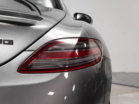 Used 2012 Mercedes-Benz SLS AMG Coupe image 49