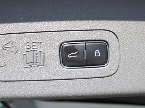 Used 2021 Lincoln Aviator Reserve w/ Equipment Group 201A image 19