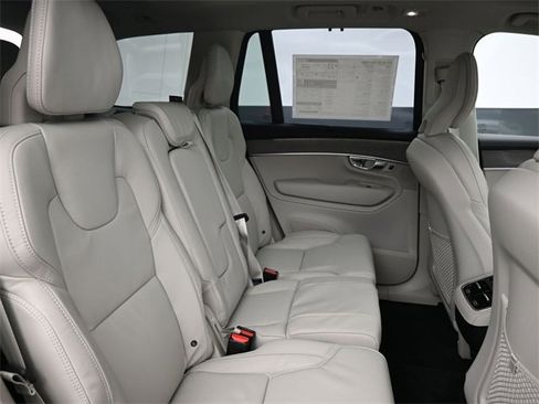 New 2026 Volvo XC90 B6 Ultra image 34