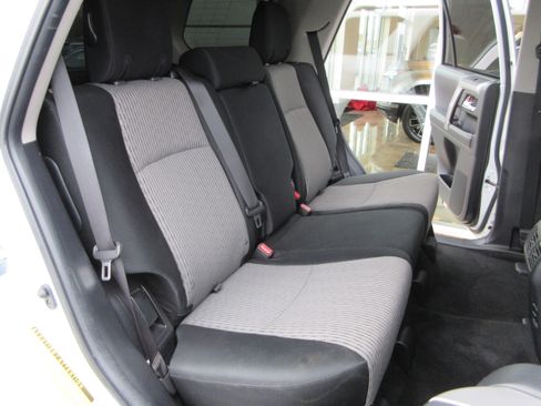 Used 2018 Toyota 4Runner SR5 image 20