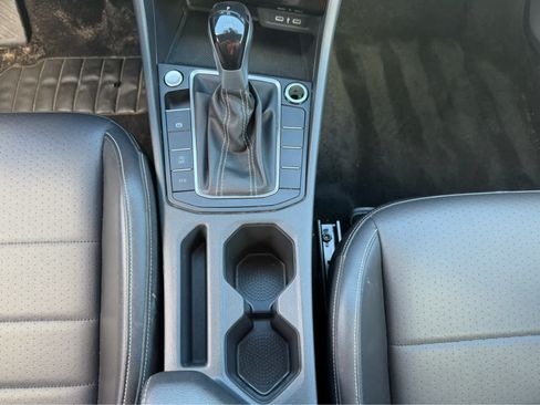 Used 2023 Volkswagen Jetta SE FWD image 21