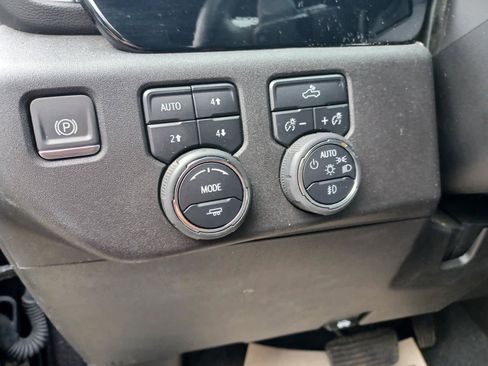 Used 2024 Chevrolet Silverado 1500 RST w/ Convenience Package II AWD/4WD image 18