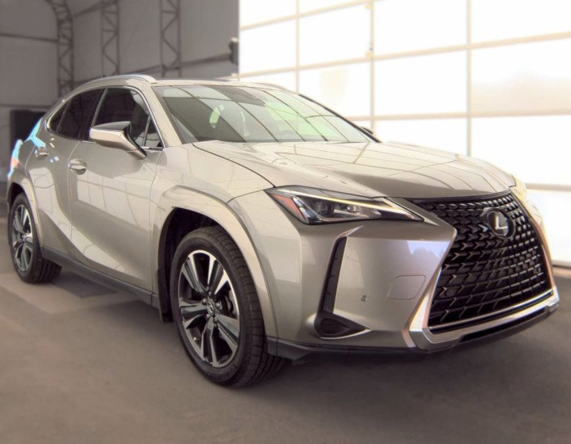 Used 2022 Lexus UX 200 w/ Premium Package FWD image 23