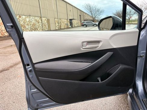 Used 2022 Toyota Corolla LE image 14