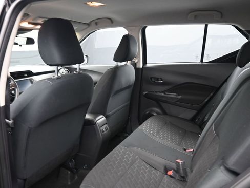 Used 2024 Nissan Kicks SV image 29