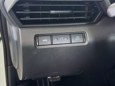 Used 2023 Nissan Altima 2.5 S FWD image 17