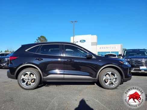 New 2026 Ford Escape ST-Line w/ Tech Pack #1 FWD image 3