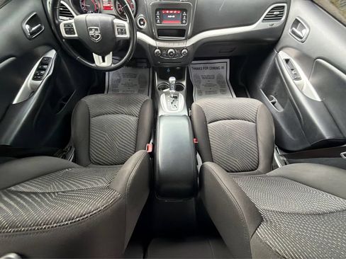 Used 2020 Dodge Journey SE w/ SE Popular Equipment Group FWD image 13