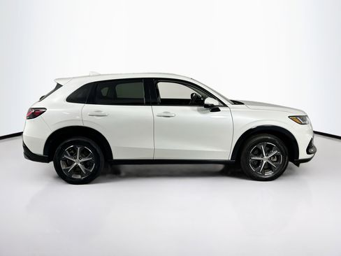 Used 2023 Honda HR-V EX-L image 4