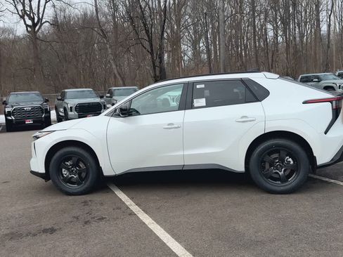 Used 2026 Toyota bZ AWD/4WD image 5