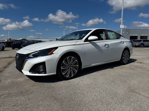 New 2025 Nissan Altima 2.5 SL image 1