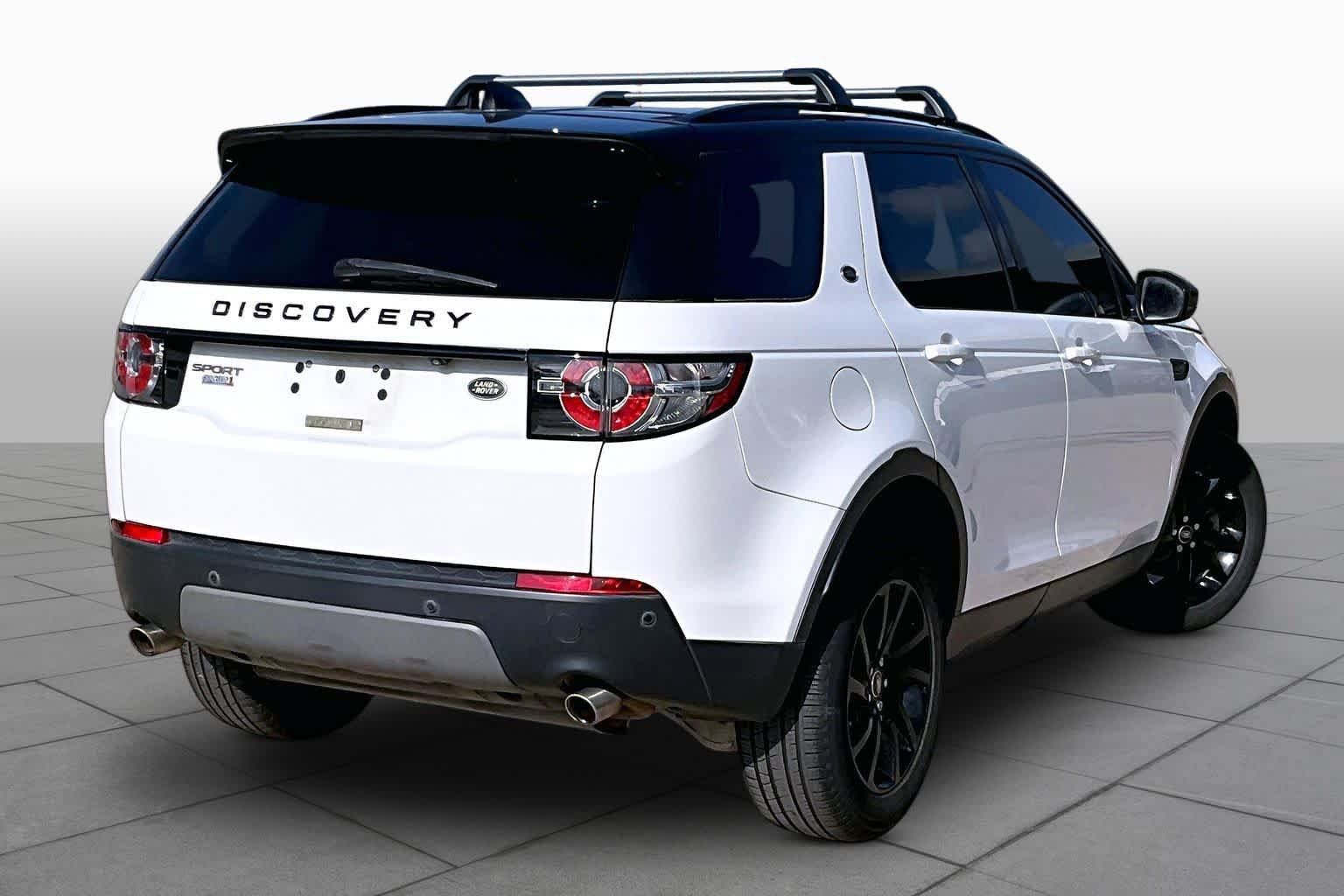 Used 2018 Land Rover Discovery Sport SE AWD/4WD image 12