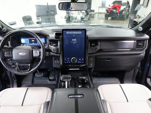 Used 2023 Ford F150 Lightning Platinum AWD/4WD image 19