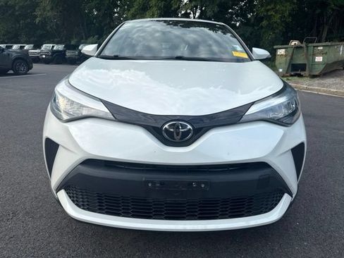 Used 2020 Toyota C-HR XLE FWD image 8