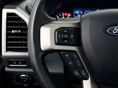 Used 2022 Ford F350 Platinum image 33