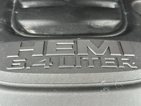 Used 2025 RAM 2500 Big Horn AWD/4WD image 35
