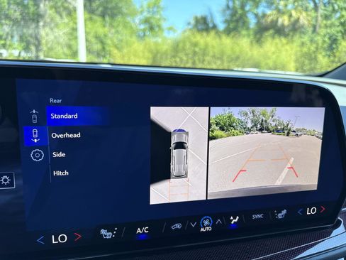 New 2026 Chevrolet Traverse Z71 w/ Enhanced Driving Package AWD/4WD image 26