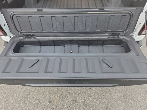 Certified 2025 Chevrolet Colorado LT RWD image 29