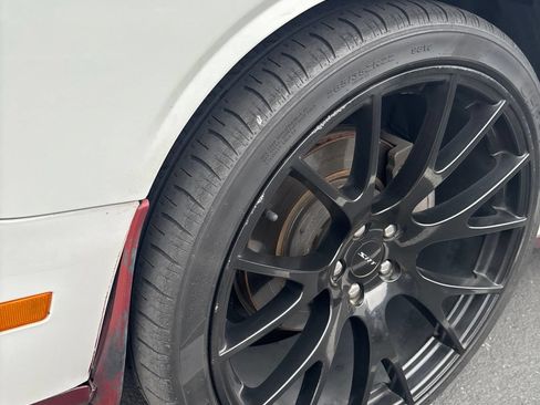 Used 2013 Dodge Challenger SXT RWD image 4