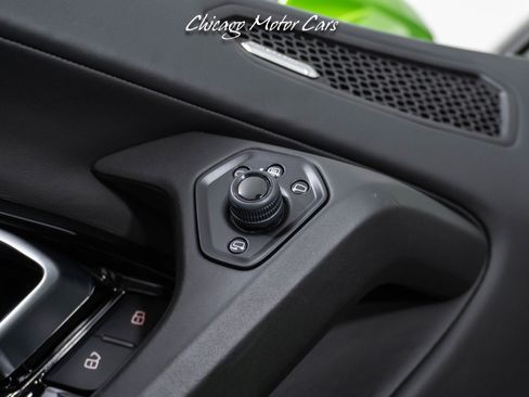 Used 2020 Lamborghini Huracan EVO AWD/4WD image 23