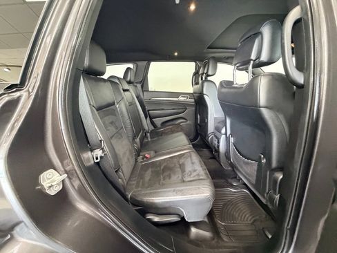 Used 2017 Jeep Grand Cherokee Altitude AWD/4WD image 8