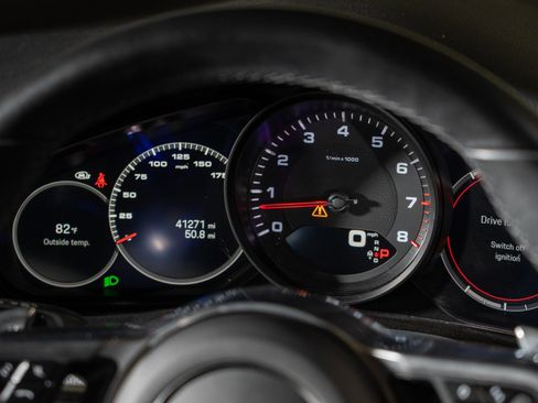 Certified 2023 Porsche Cayenne AWD/4WD image 26