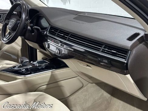 Used 2018 Audi Q7 3.0T Prestige w/ Prestige Package image 23