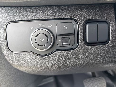 Used 2023 Mercedes-Benz Sprinter 2500 image 35