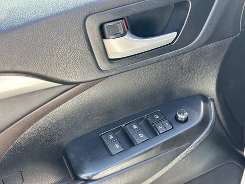 Used 2018 Toyota Highlander XLE w/ Protection Package #3 AWD/4WD image 16