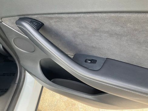 Used 2021 Tesla Model Y Long Range image 63