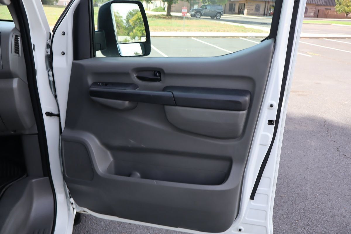 Used 2012 Nissan NV 3500 SV w/ Side Curtain Airbag Pkg RWD image 24