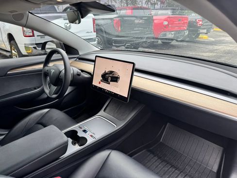 Used 2022 Tesla Model 3 Long Range AWD/4WD image 18