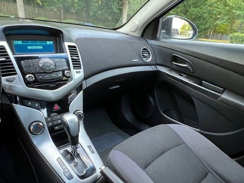 Used 2014 Chevrolet Cruze LT FWD image 13