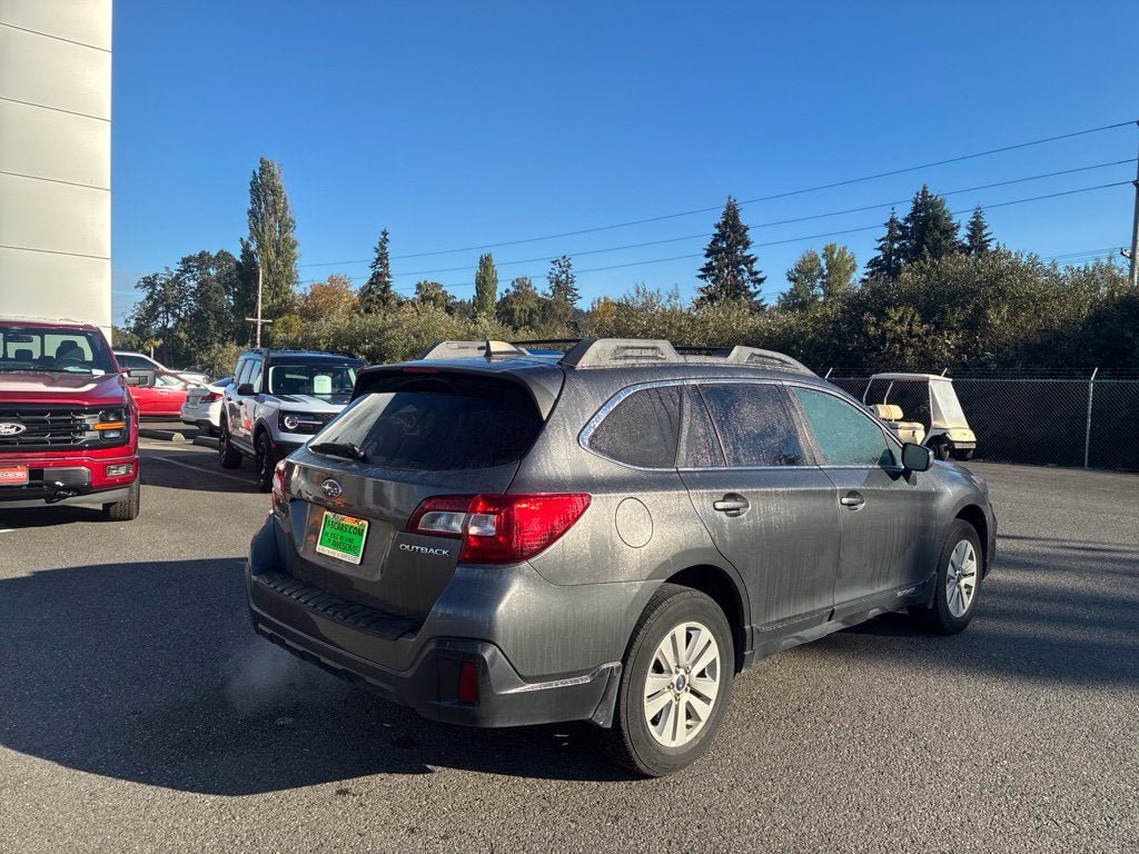 Used 2019 Subaru Outback 2.5i Premium w/ Popular Package #2 AWD/4WD image 6