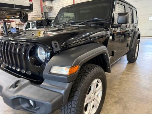 Used 2021 Jeep Wrangler Unlimited Sport w/ Cold Weather Group AWD/4WD image 43
