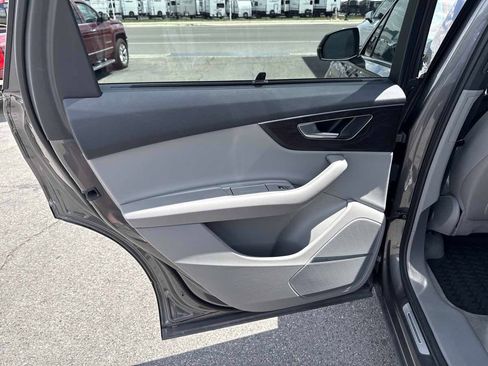 Used 2021 Audi Q7 2.0T Premium Plus AWD/4WD image 14