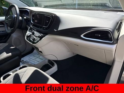 Used 2023 Chrysler Voyager LX FWD image 27