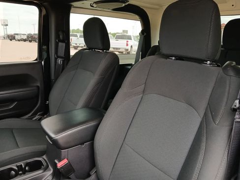 Used 2022 Jeep Wrangler Sport AWD/4WD image 51