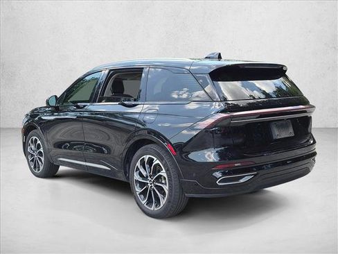 Used 2024 Lincoln Nautilus Reserve w/ Equipment Group 202A AWD/4WD image 7