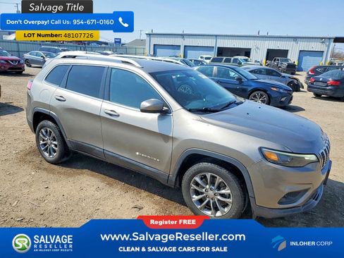Used 2019 Jeep Cherokee Latitude Plus w/ Cold Weather Group FWD image 5
