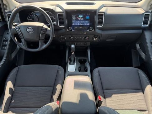 Certified 2023 Nissan Frontier SV w/ Technology Package AWD/4WD image 11