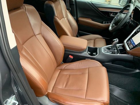 Used 2023 Subaru Outback Touring XT AWD/4WD image 10
