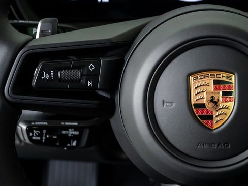 New 2026 Porsche Cayenne Base image 10