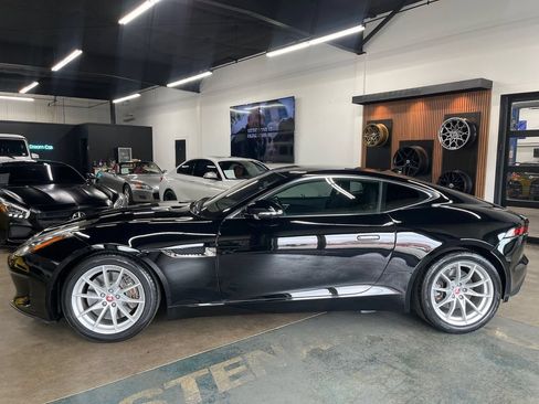 Used 2018 Jaguar F-TYPE Coupe RWD image 4