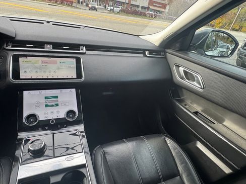 Used 2018 Land Rover Range Rover Velar S image 18