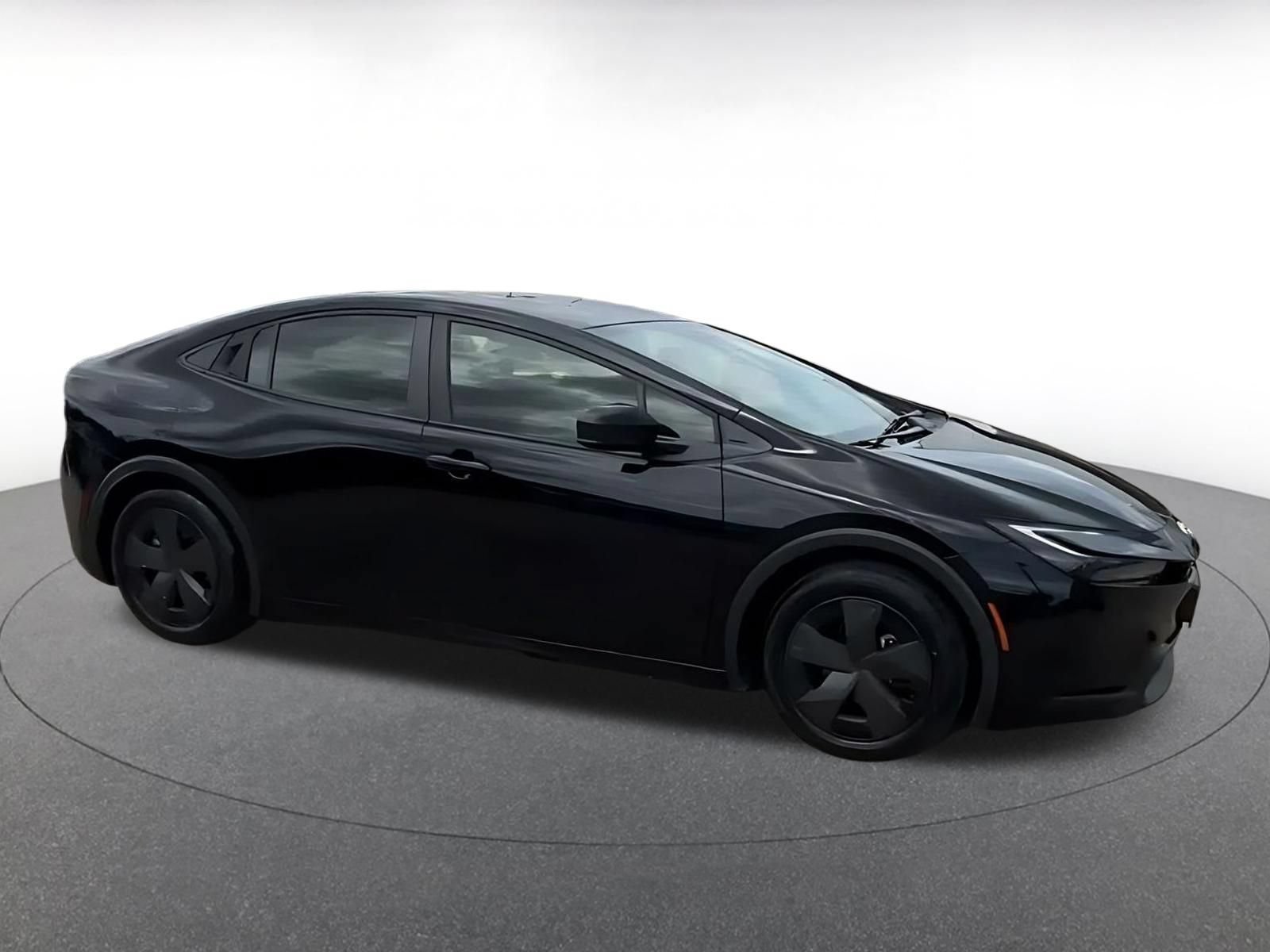 Used 2023 Toyota Prius LE FWD image 15